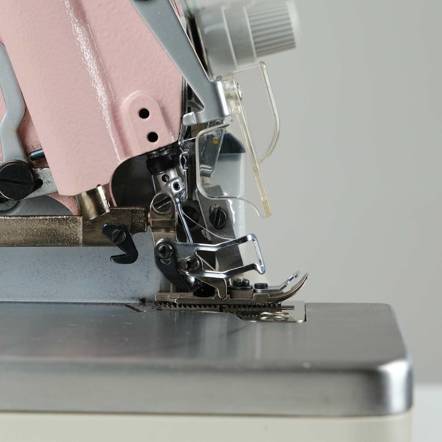 FDM 2. El Pegasus M-952 4 İplik Overlok Makinesi