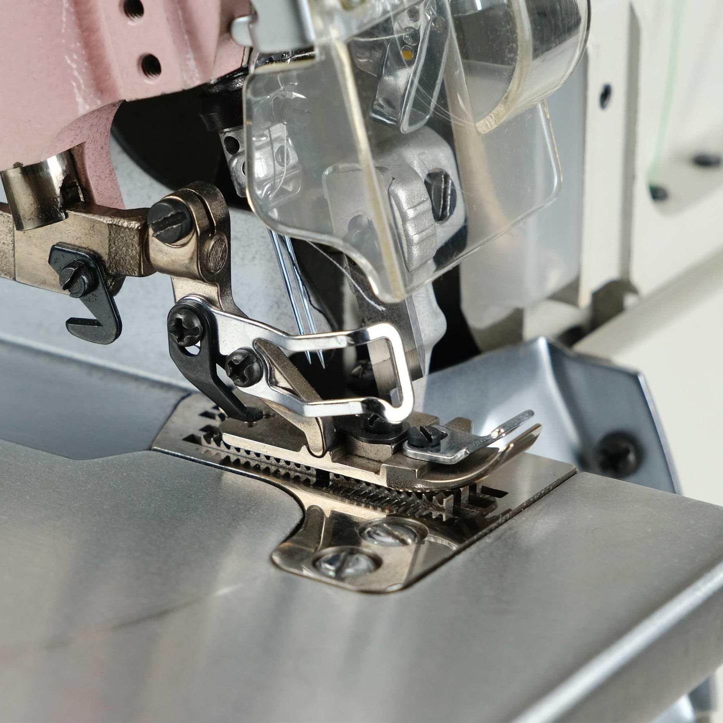 FDM 2. El Pegasus M-952 4 İplik Overlok Makinesi