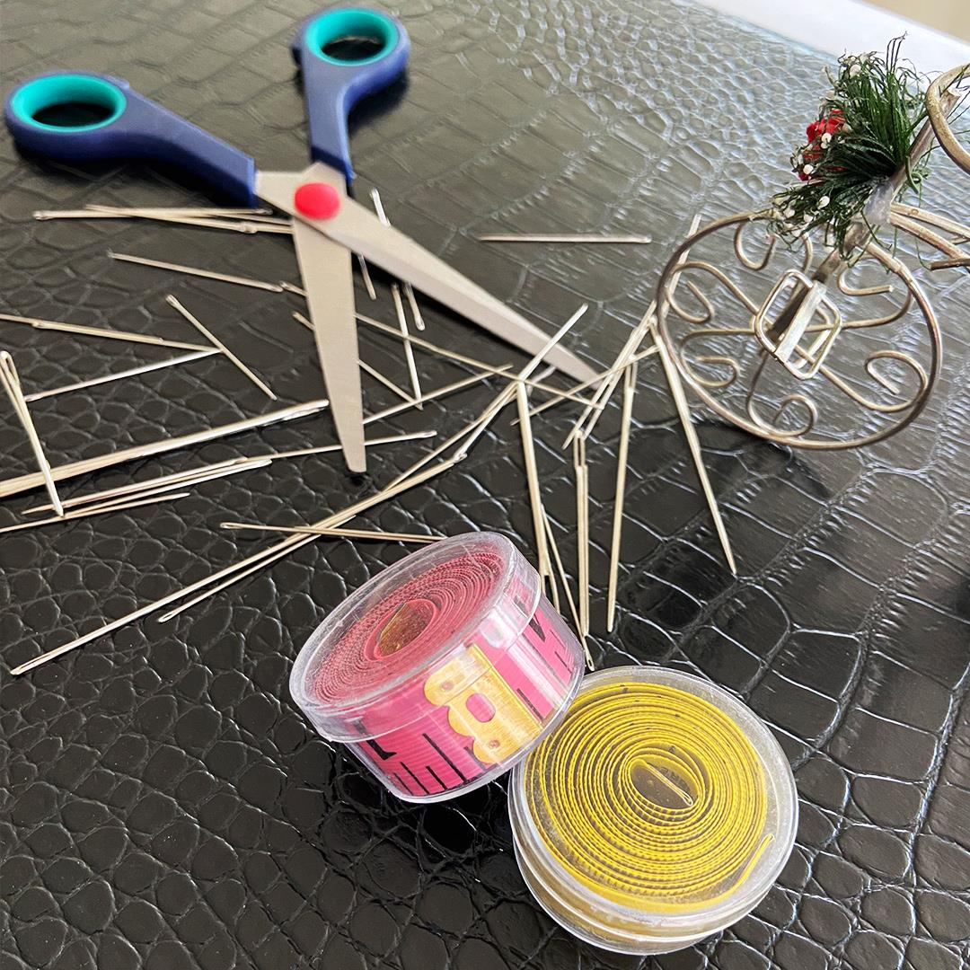 55 Parça İğne, Taksun C2007 Makas, Sarı Kutulu Mezura 3'lü Dikiş Seti